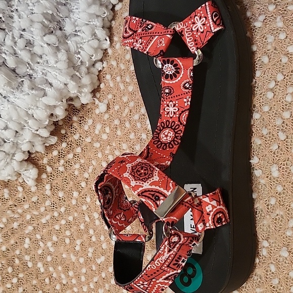 Steve Madden Sandals - Picture 10 of 13